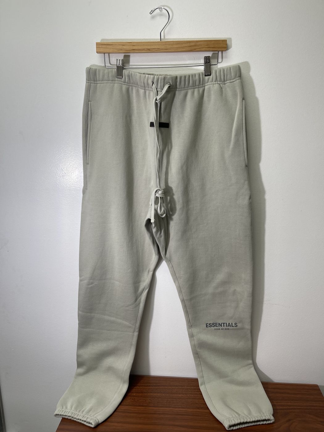 Fear Of God Essentials Sweatpants Concrete XL FOG-237376