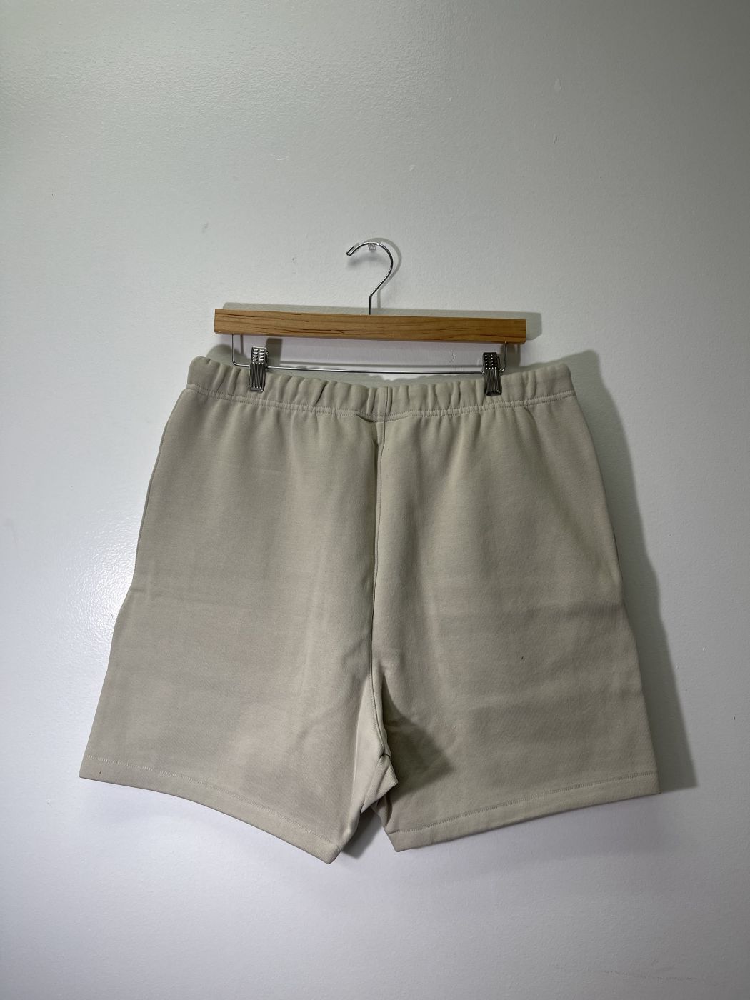 Fear Of God Essentials Shorts Wheat Large FOG-237100