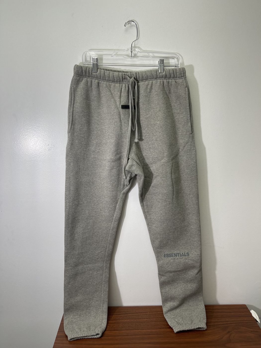 Fear Of God Essentials Sweatpants Heather Oatmeal Medium FOG-239174