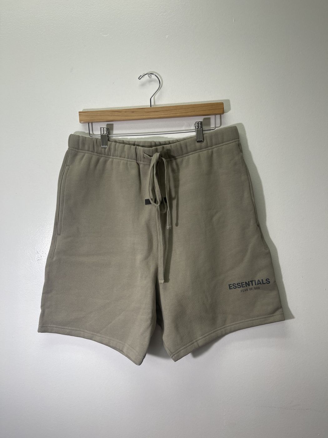 Fear Of God Essentials Shorts Pistachio Large FOG-237535