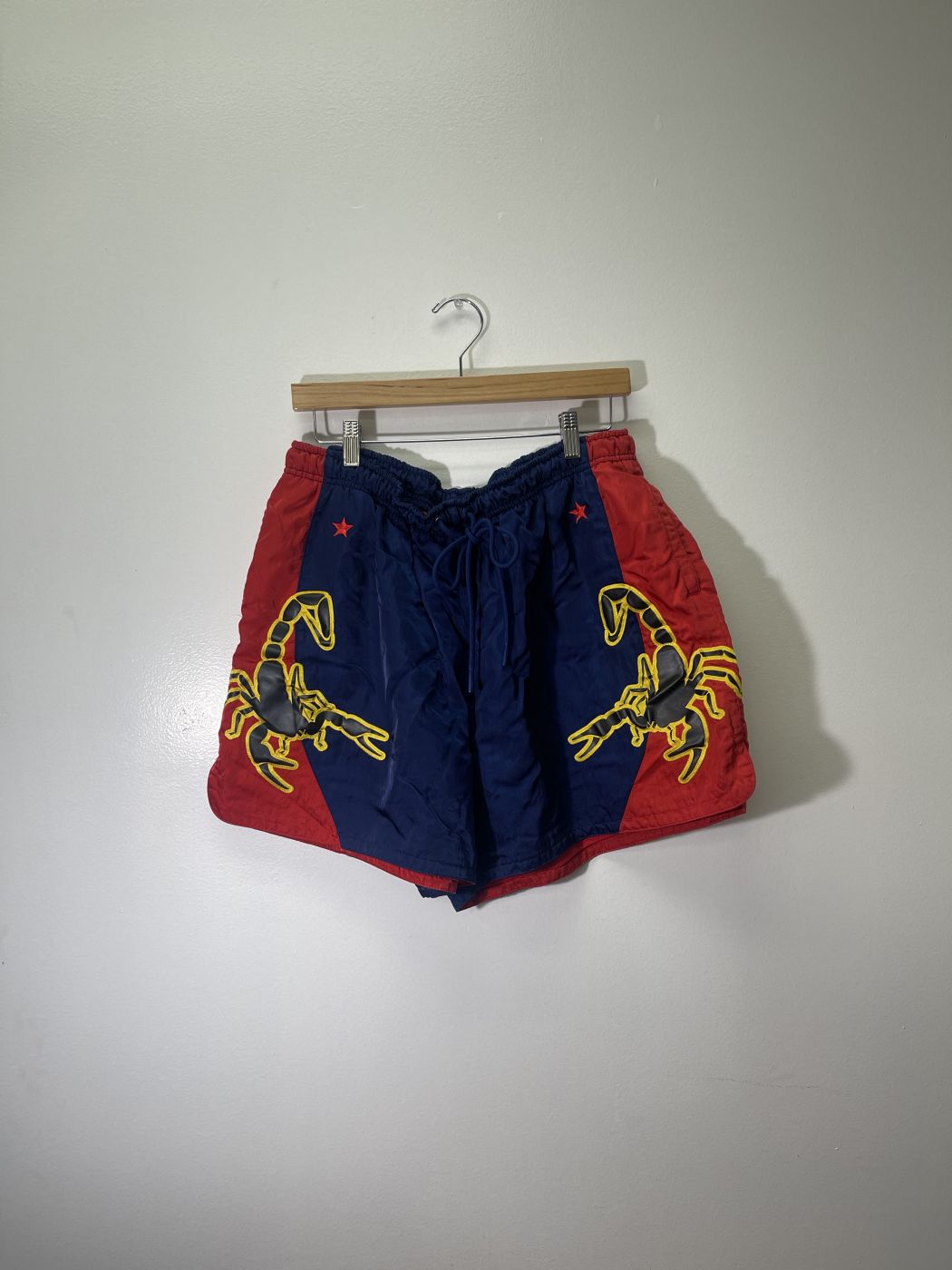 NIKE NSW Scorpion Muay Thai Shorts Red XL NKE-238166