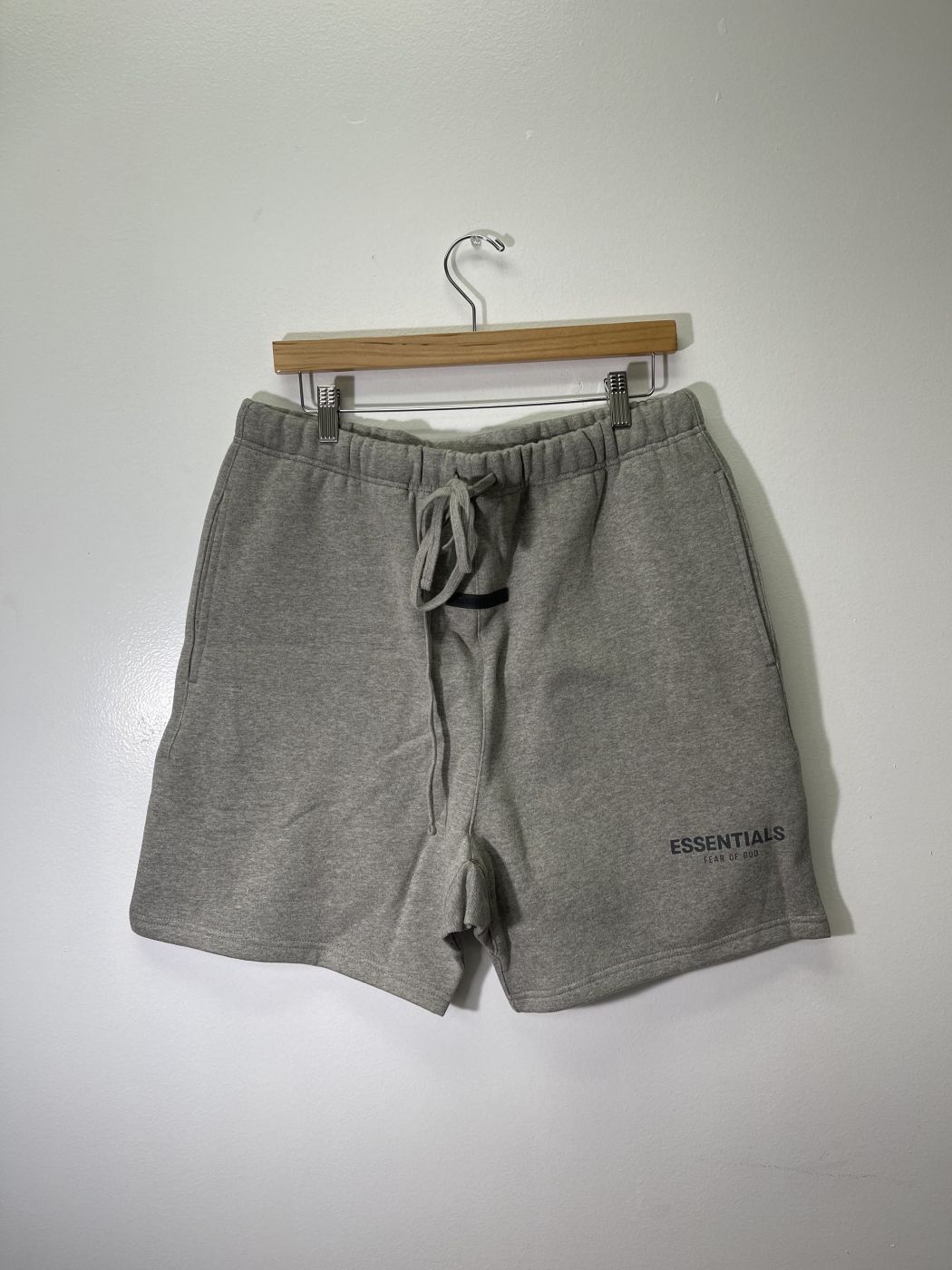 Fear Of God Essentials Shorts Heather Oatmeal Large FOG-237253